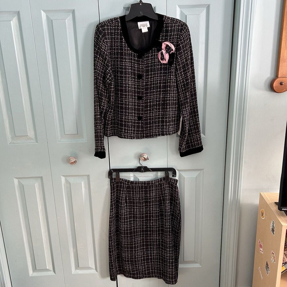 Vtg ZOE Black Pink‎ Button Blazer And Skirt Set Medium Classy Fancy W/ Flower